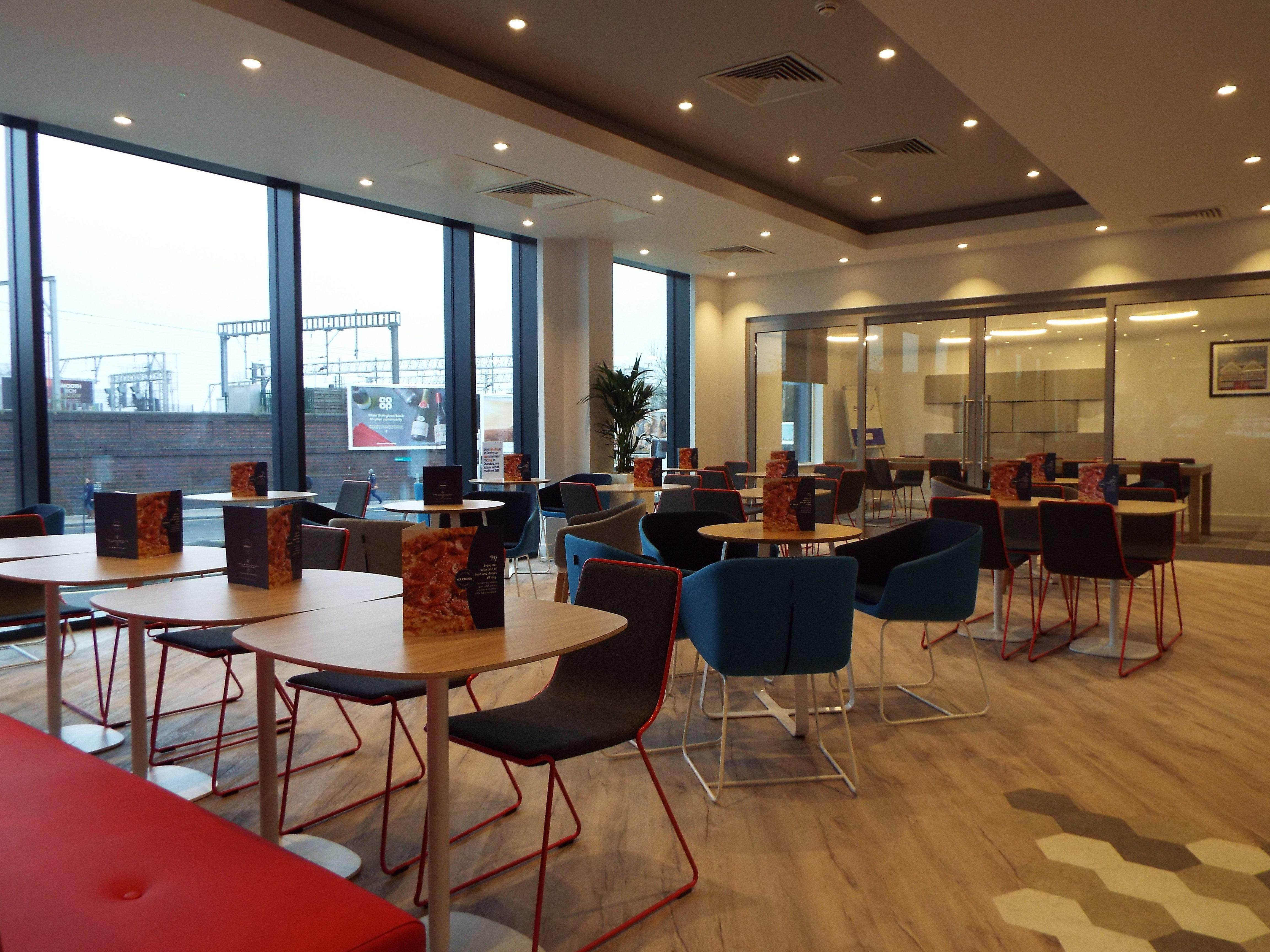 Holiday Inn Express - Stockport By Ihg Exterior foto